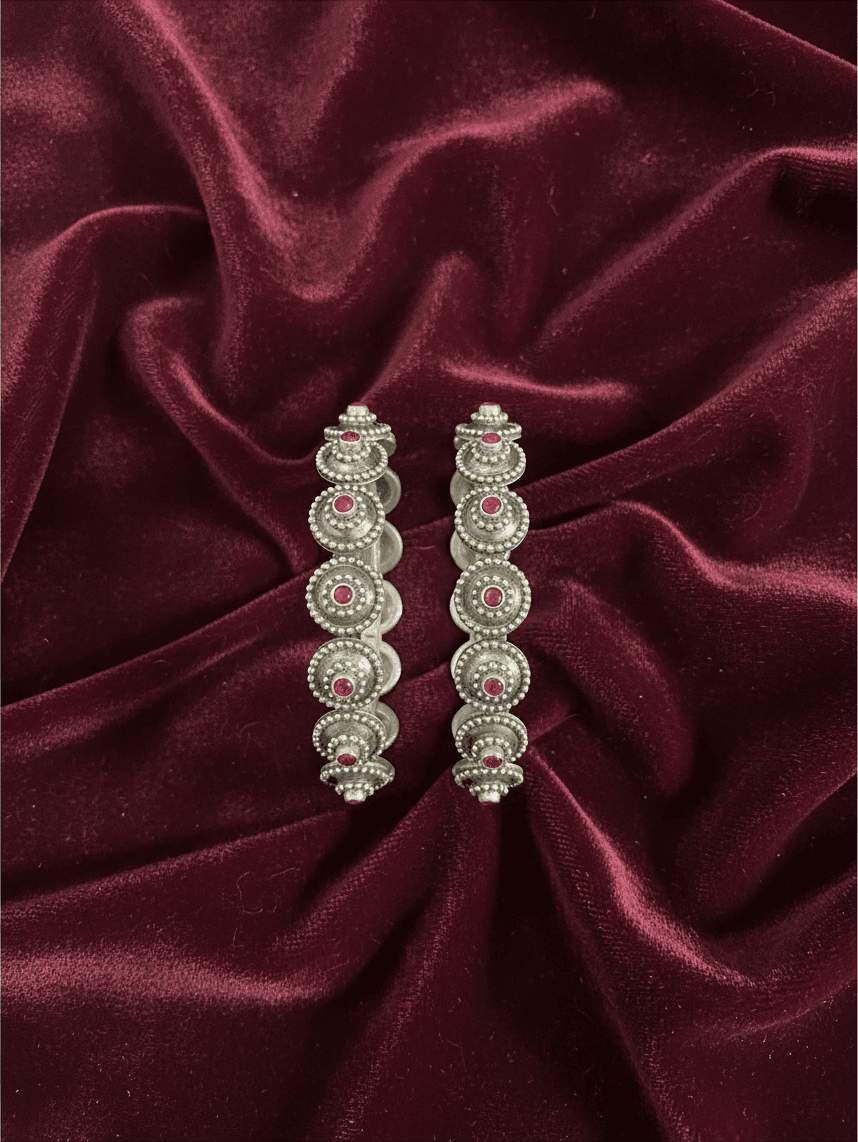 Antique bangle