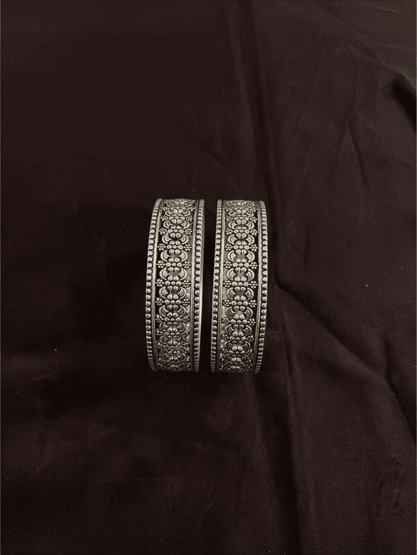 Antique bangle