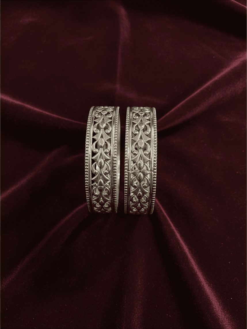 Antique bangle