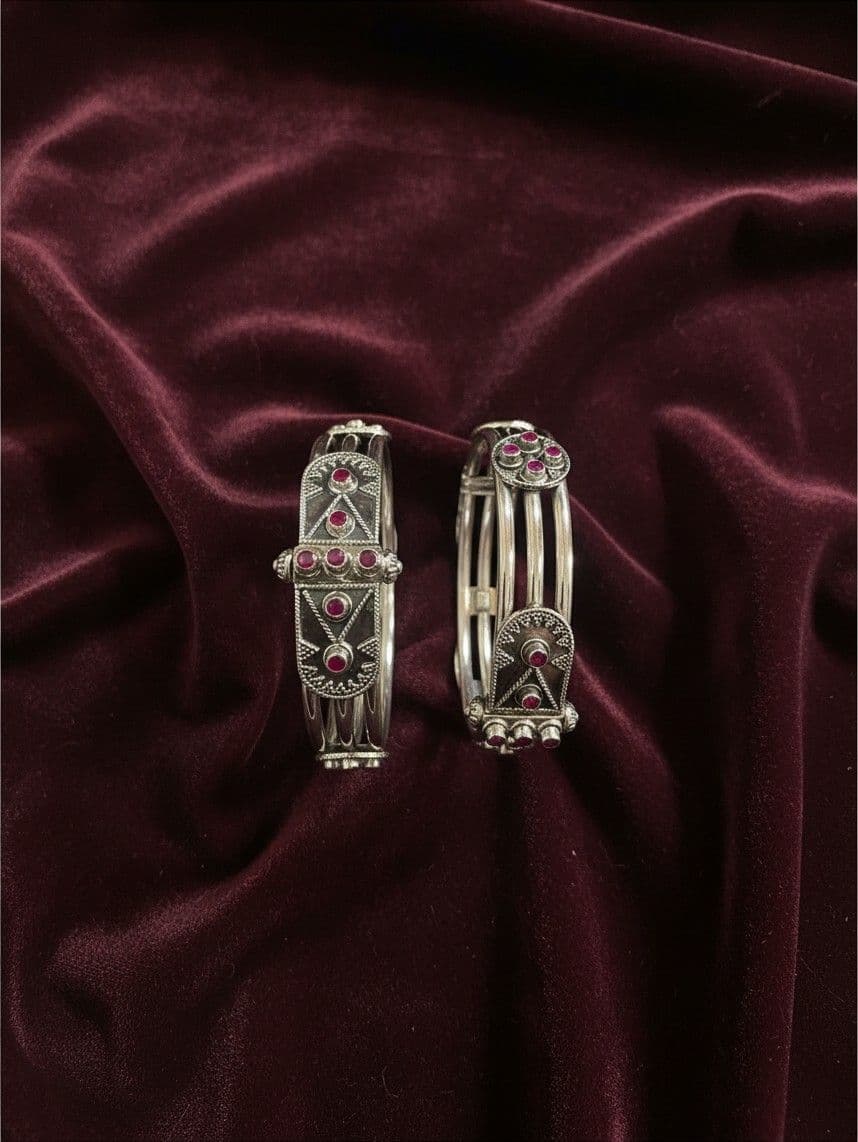 Antique bangle